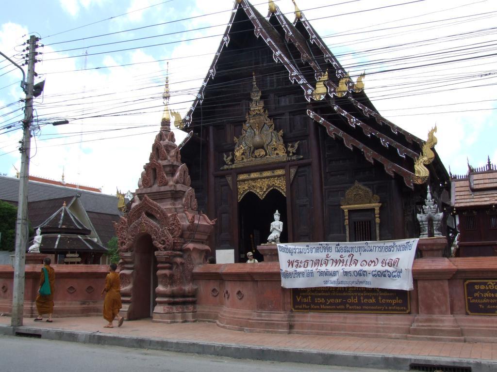 Hotel Baan Klang Vieng Chiang Mai Exterior foto